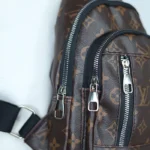 کیف بادی بگ چرم اورجینال LV لوییزویتون - Image 5