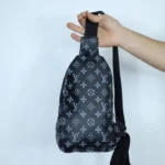 کیف بادی بگ چرم اورجینال LV لوییزویتون - Image 3